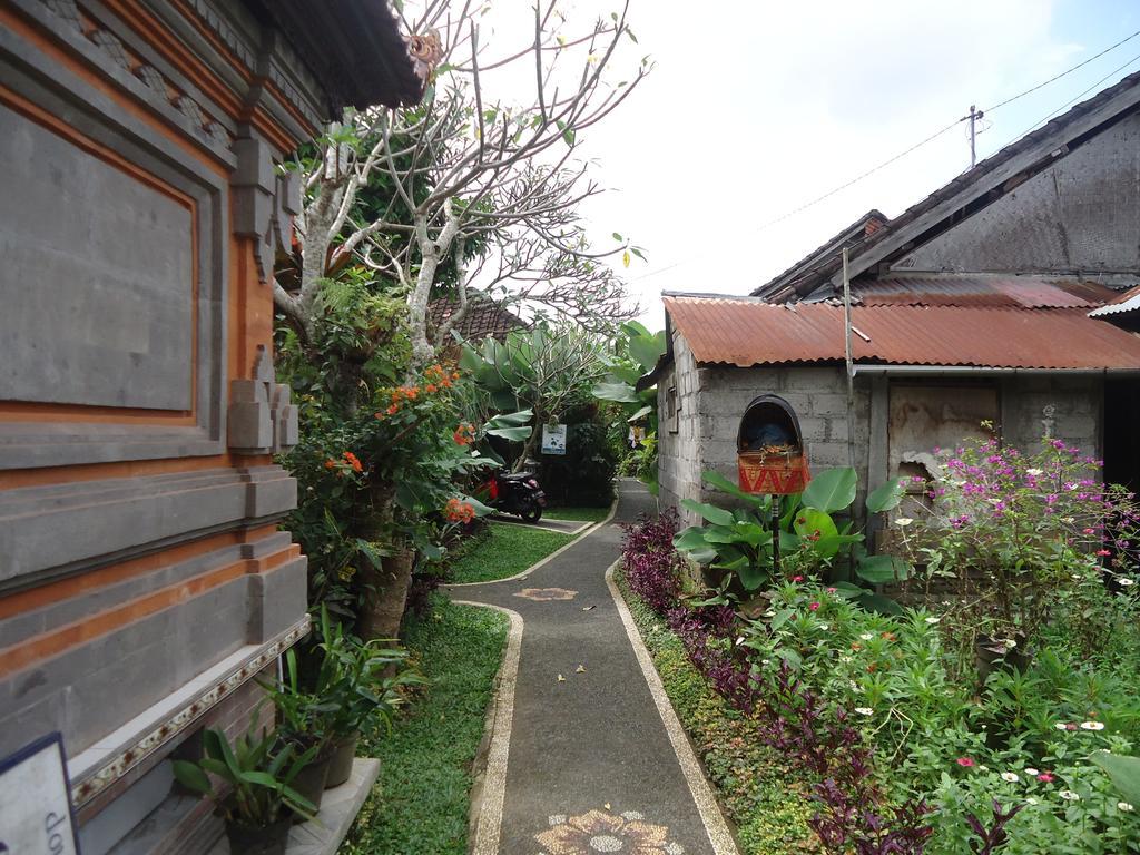 Nataliya Homestay Ubud Extérieur photo